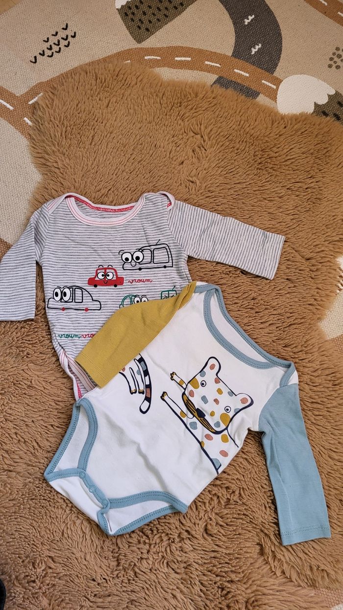 Lot 2 bodies du pareil au même 1 mois