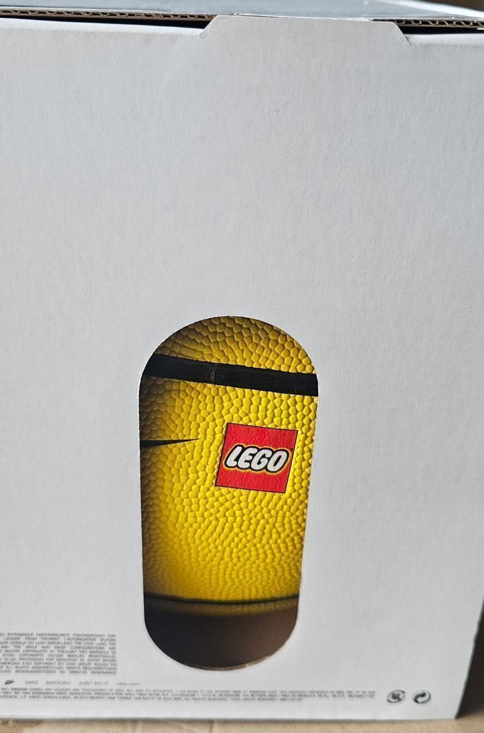 5009870 Ballon basket Nike x LEGO - photo numéro 2