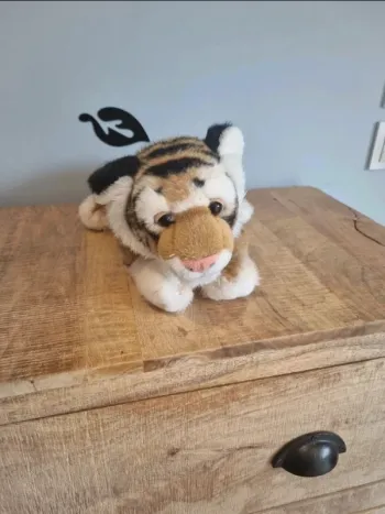 Peluche bébé tigre eco 35 cm