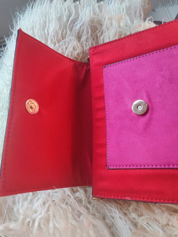 Pochette bicolore fuchsia et rouge New Look - photo numéro 5