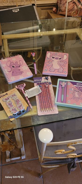 Lot de fournitures scolaires Stitch Angel Disney