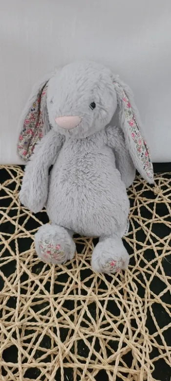 Jellycat Lapin gris Blossom Silver Bunny