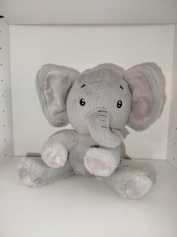 Peluche éléphant