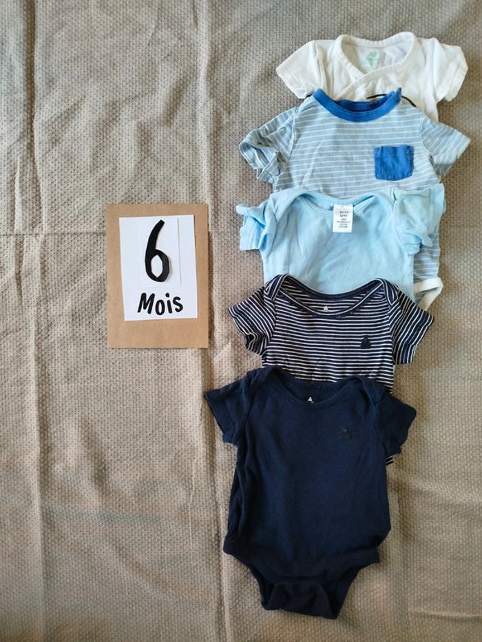 Lot 5 bodys manches courtes
