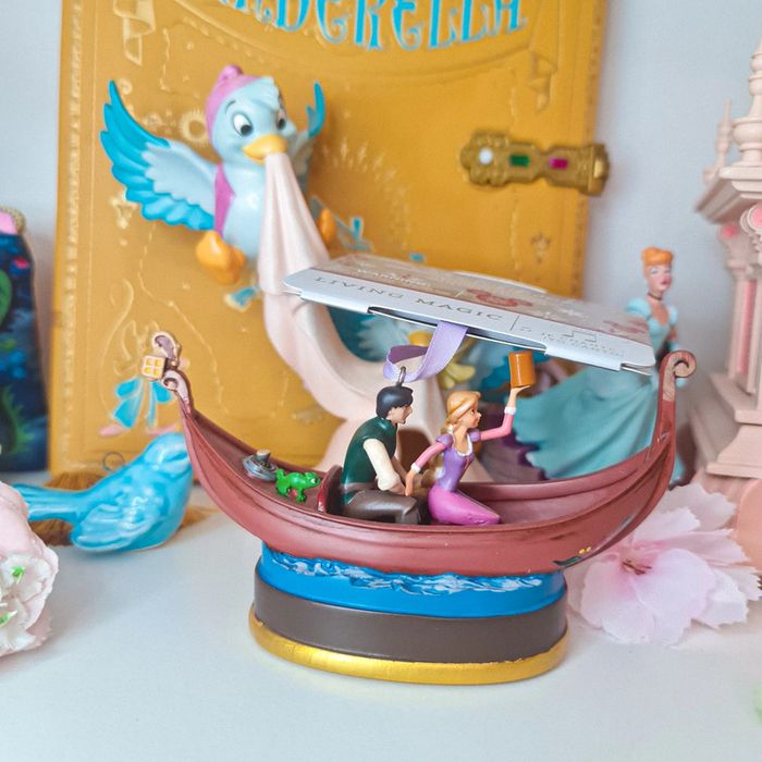 Ornement disney raiponce flynn tangled sketchbook décoration de Noël