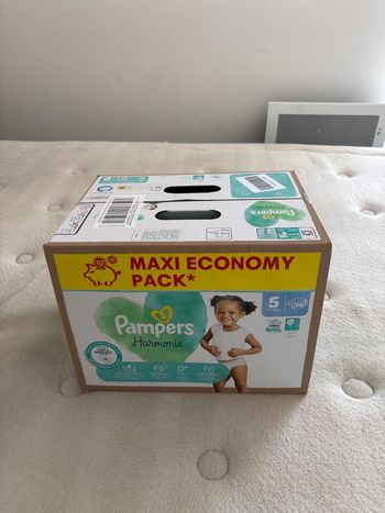 70 couches Pampers Harmonie taille 5