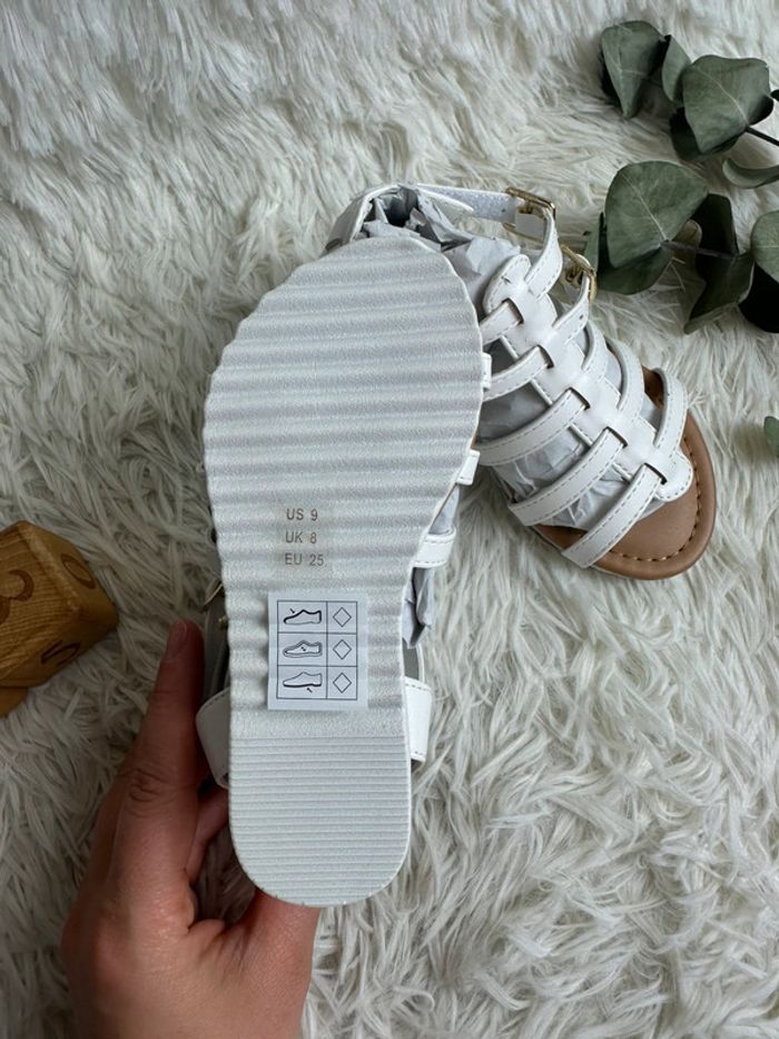 Paire de sandales spartiates blanches Fabkids taille 25 - photo numéro 4