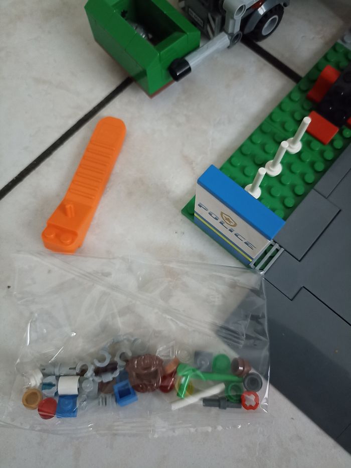 Lego 60316 - photo numéro 9