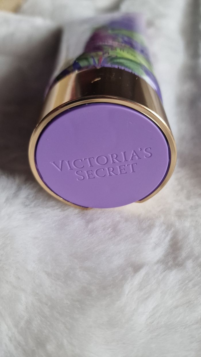 Blackberry Bite Lait Parfumé Corps Victoria's Secret - photo numéro 4