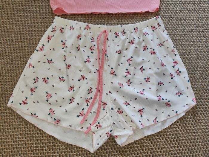 Ensemble deux pièces pyjama short , taille M , neuf - photo numéro 3
