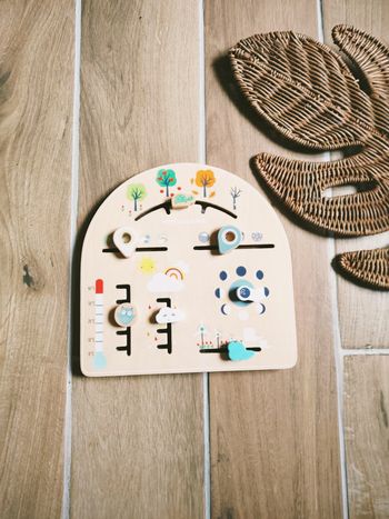 🌞Planche /panneau multi activités calendrier perpetuel Météo et temps en bois Vertbaudet
