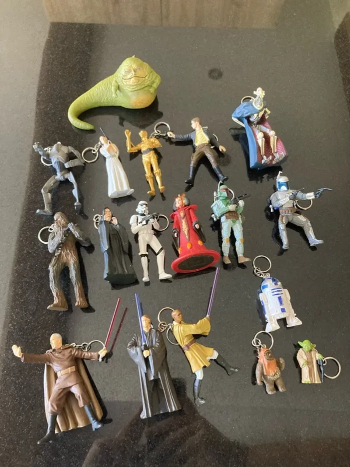 Figurines