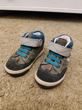 Chaussure montante taille 23