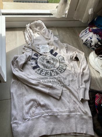 Sweat à capuche taille 42