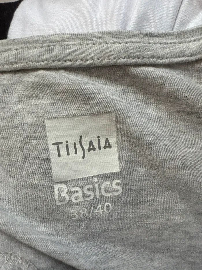 T-shirt gris taille 38/40 - photo numéro 5