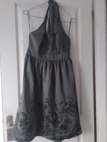 Robe grise satiné