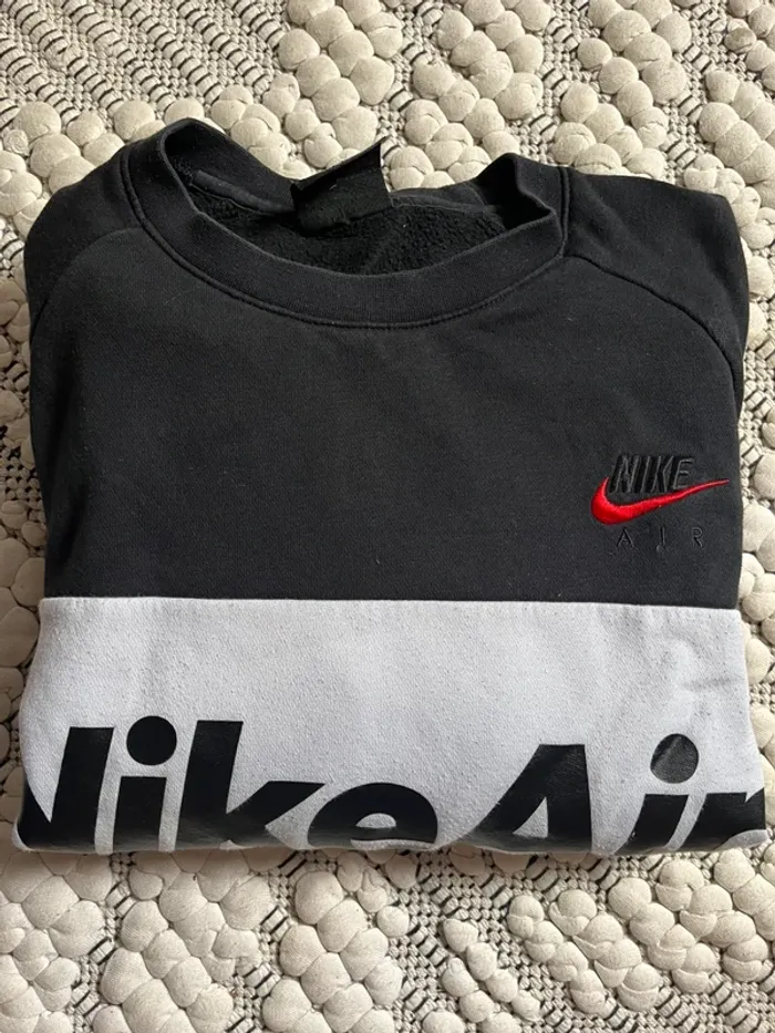 Pull Nike Air