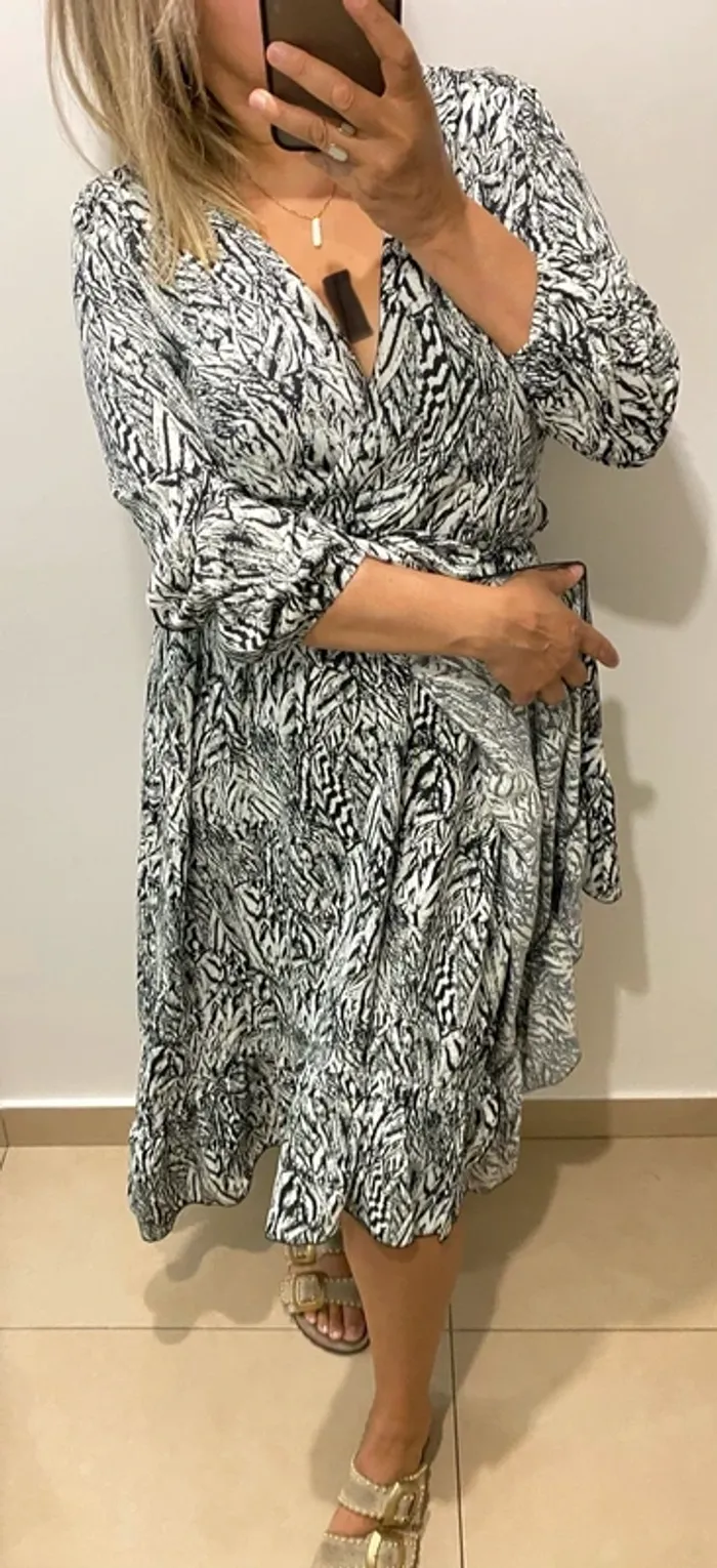 🌿 Robe neuve Lilie Rose avec étiquette – Taille M/L - photo numéro 4