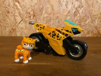 Idée Cadeau 🎁 Cat Pack Figurine Chat de Chascadeur de la Pat Patrouille avec sa moto Rare Wildcat