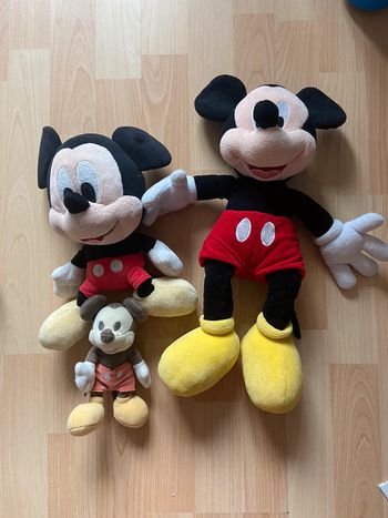 Lot peluches Mickey