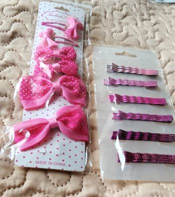 Lot de paquets de pinces et barrettes a cheveux, rose.