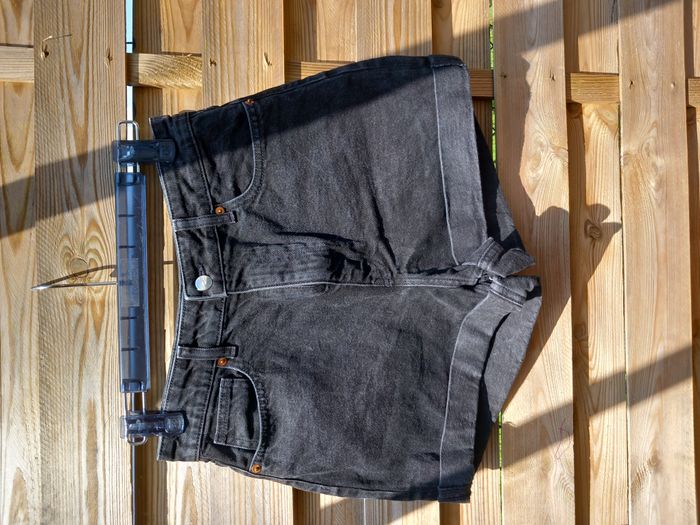 Short T38 H&M