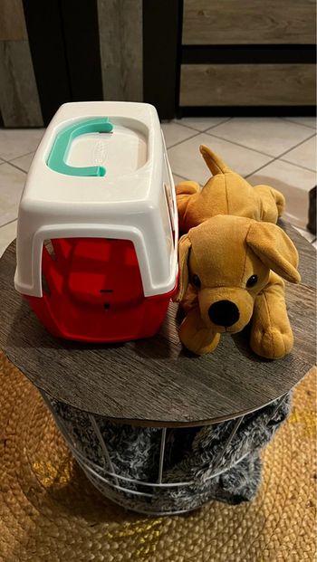 Peluche chien et cage de transport