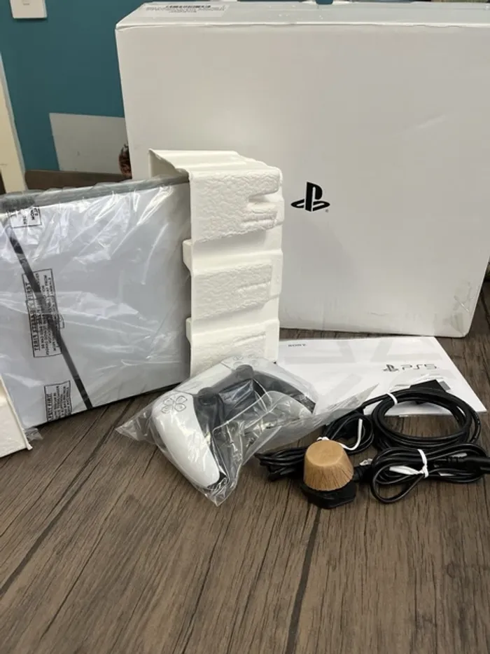 Sony-PlayStation-5-Slim-Digital-Edition-1-To - Parfait-état