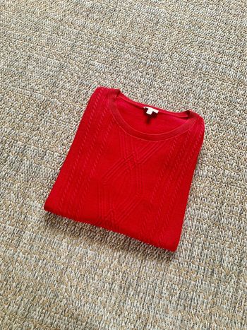 Pull rouge crewneck vintage style torsadé knit rouge