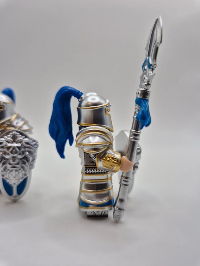 Figurines type lego 2 soldats humains World Of Warcraft / seigneur des anneaux - photo numéro 5
