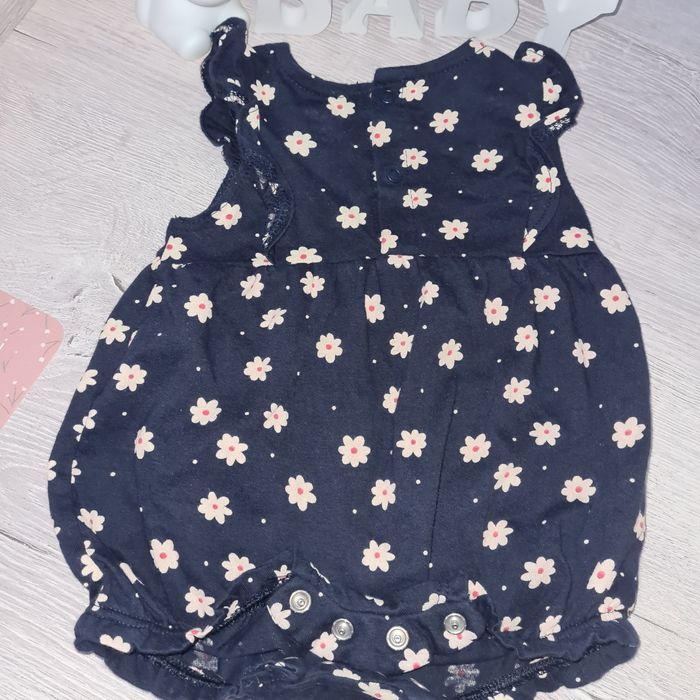 Barboteuse fleurs 1 mois - photo numéro 2