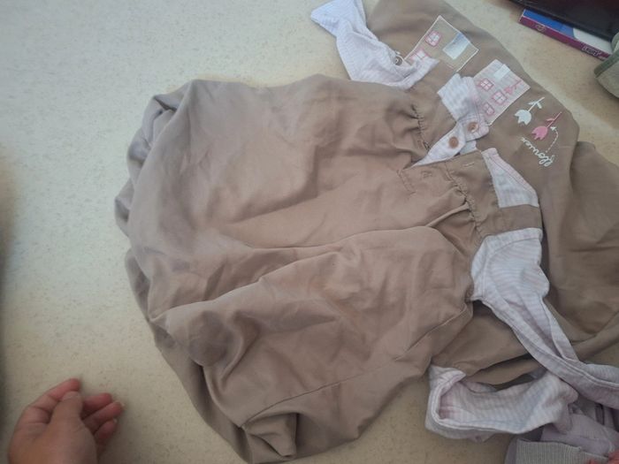Lot de 2 robe identique jumelles 6 mois - photo numéro 5