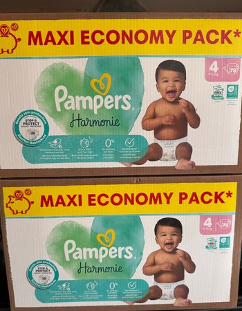 2 cartons de couches Pampers harmonies taille 4