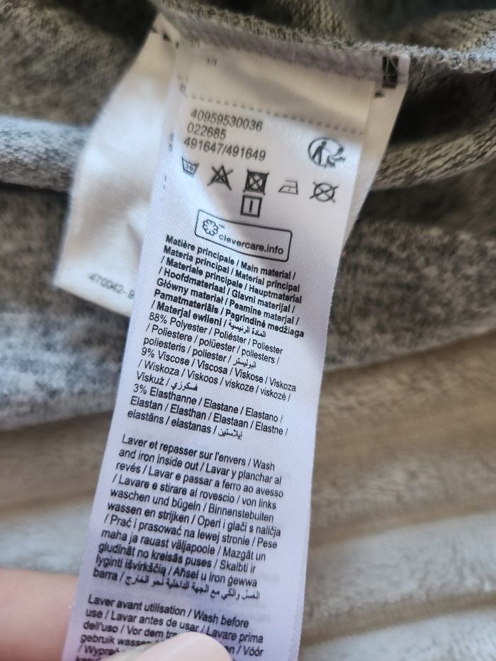 Pull fille 14 ans Gémo – gris chiné – message – très bon état - photo numéro 5