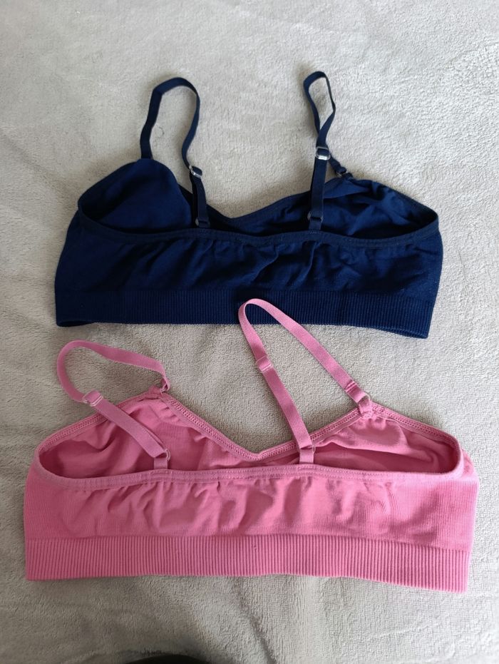 Lot 2 brassières fille 8 ans TBE - photo numéro 2