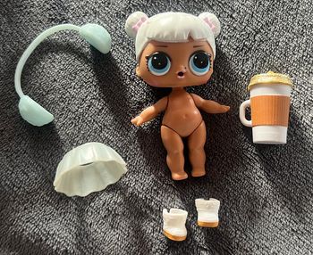 Petite poupée Lol surprise + accessoires comme sur la photos ( 16 ) pas de haut