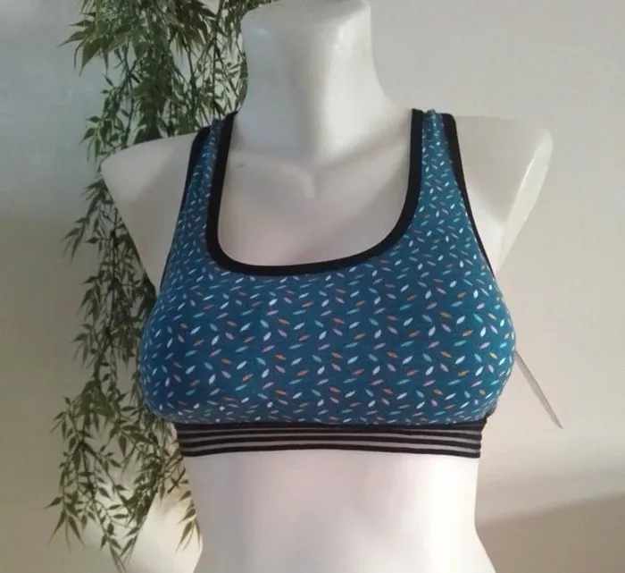 Brassière de sport avec coque de rembourrage amovibles taille 36 - photo numéro 5