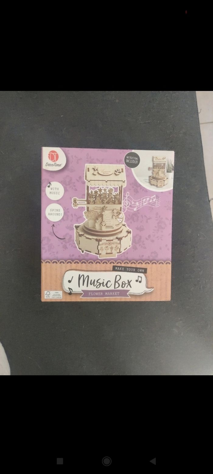 Music box flower market création de boite à musique  neuve jamais servi