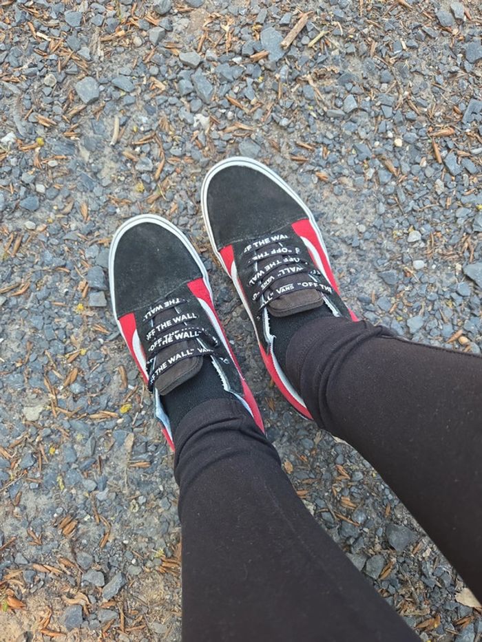 Vans édition originale rouge et noir à damier - photo numéro 2