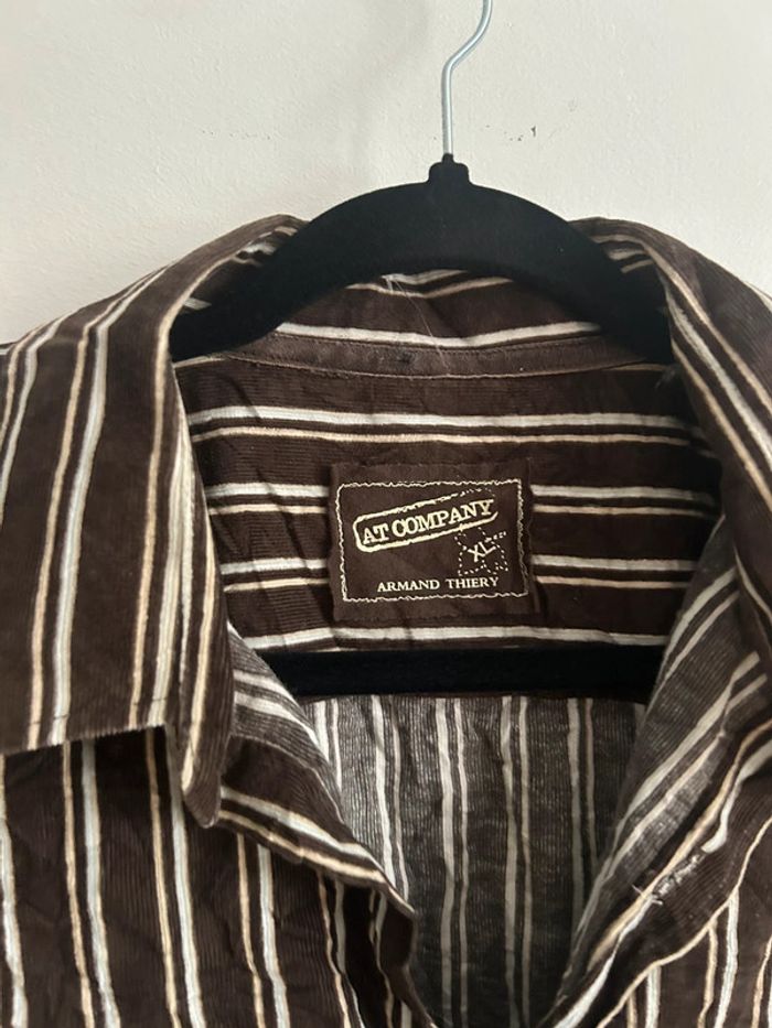 Jolie chemise style velours à rayures marron • Armand Thiery • Taille XL/42 - photo numéro 4