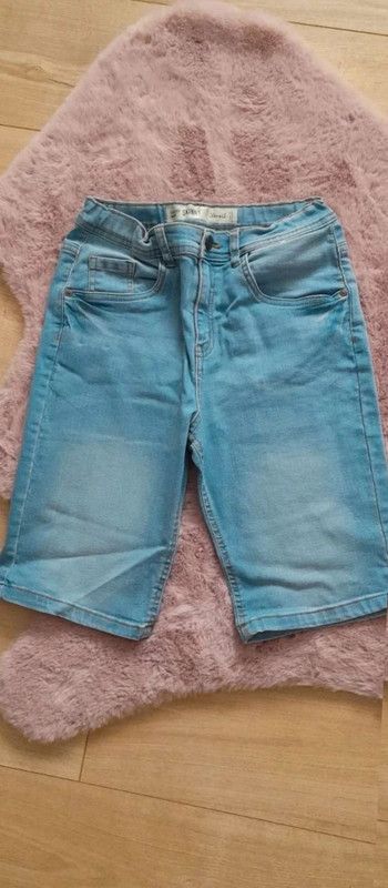 short jean réglable neuf 13/14 ans