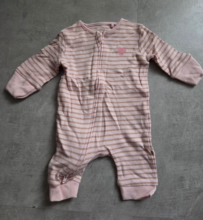 Ensemble de 4 pyjamas next baby 1mois - photo numéro 4