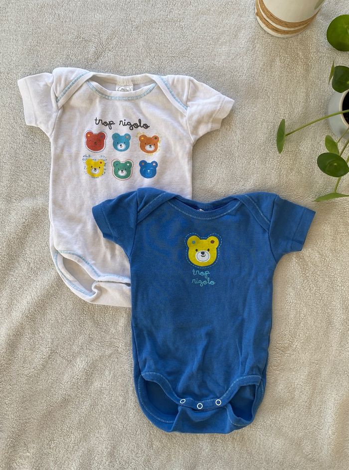 2 bodies manches courtes 6 mois