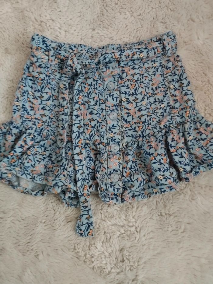 Jolie jupe taille 4 ans