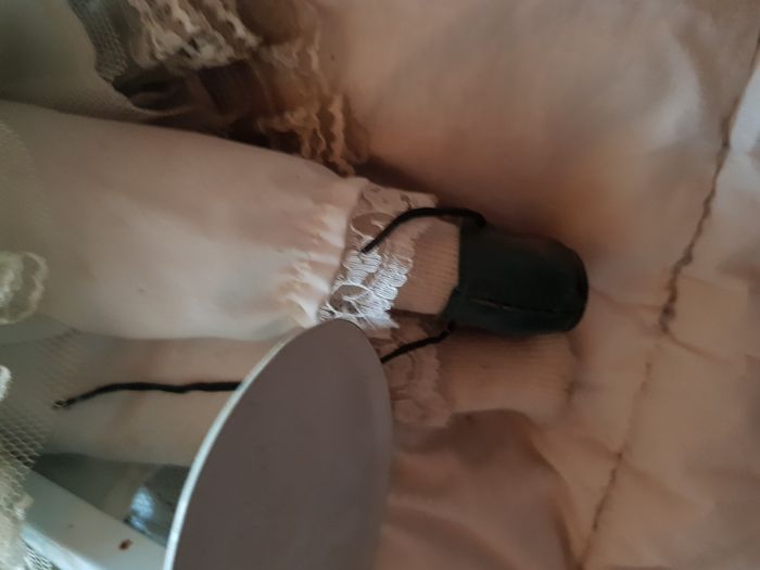 Poupée de collection en porcelaine - photo numéro 3