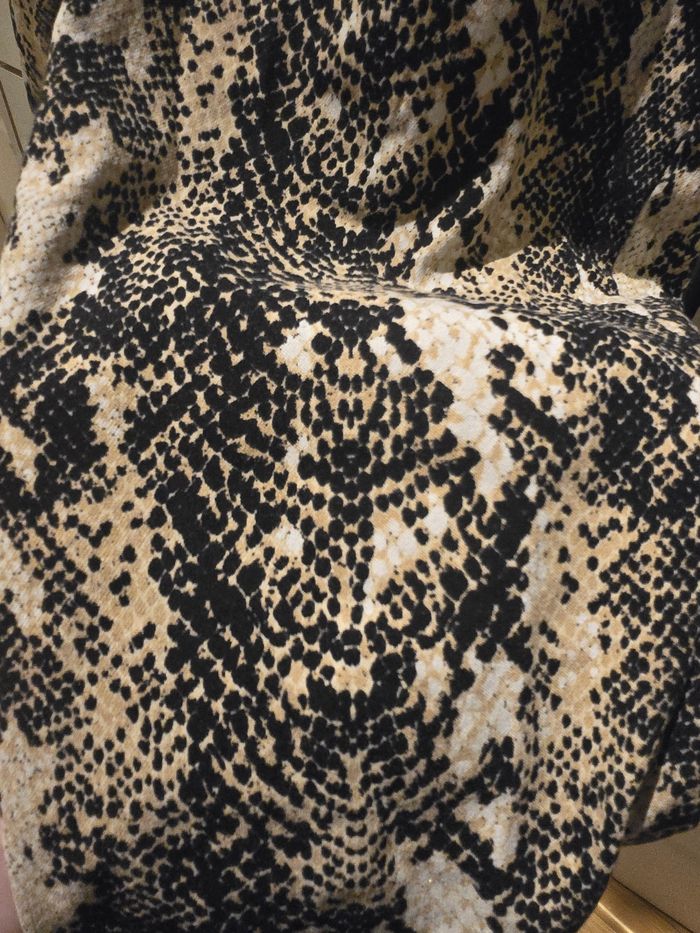 Pantalon droit noir/beige imprimé python T.44 Primark - photo numéro 6