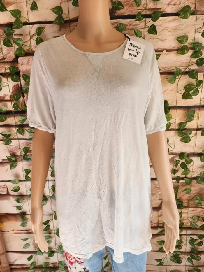 🌸T-shirt MC Ana Heart Neuf Taille 40🌸