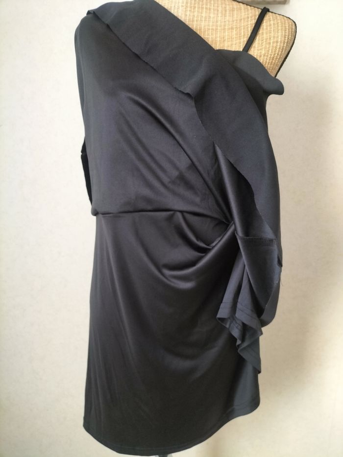 Robe épaule dénudée - photo numéro 7