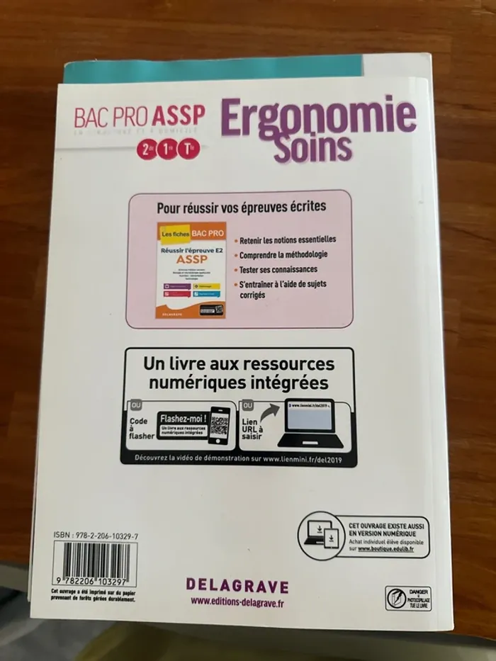 Lot de livres bac pro ASSP - photo numéro 3