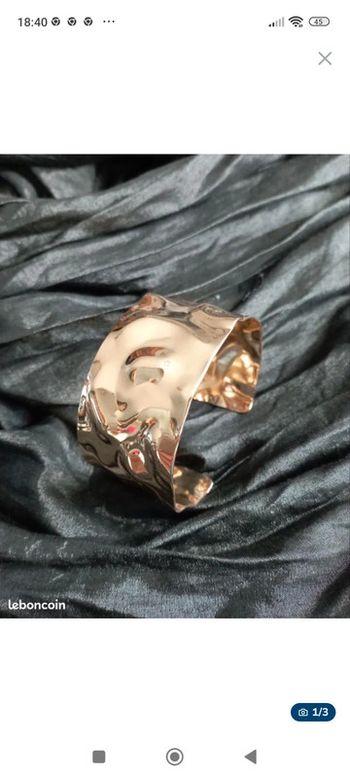 Bracelet manchette doré : idée cadeau 🎁